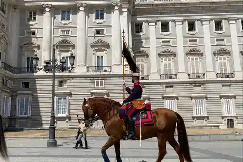 Royal Palace Guided Shared Group Tour