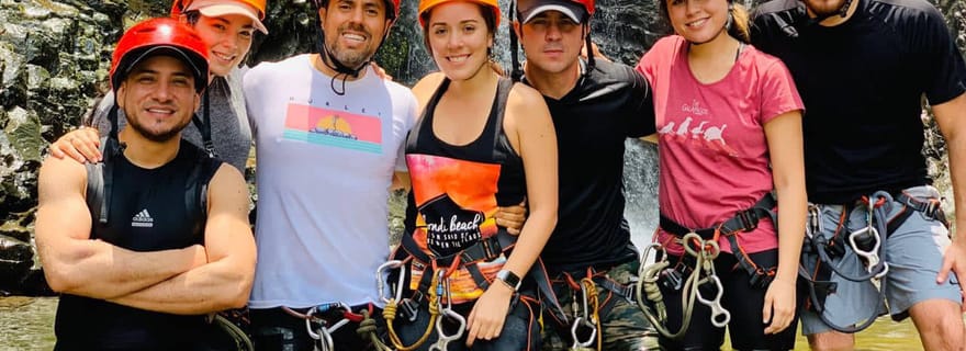 Guayaquil: excursion d'une journée dans la forêt nuageuse, la randonnée et le canyoning