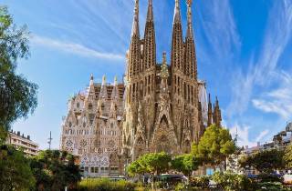 Barcelona: Sagrada Familia & Park Guell mit Hotelabholung