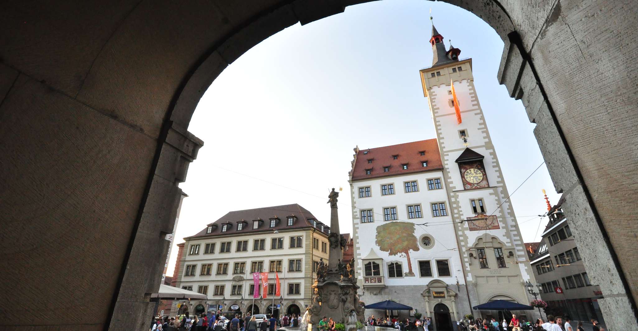 Würzburg, Guided Walking Tour with Franconian Wine - Housity