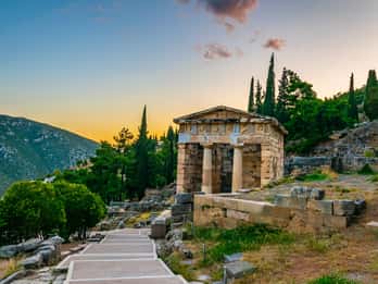 Delphi: Archaeological Site & Museum Ticket with Audio Tour