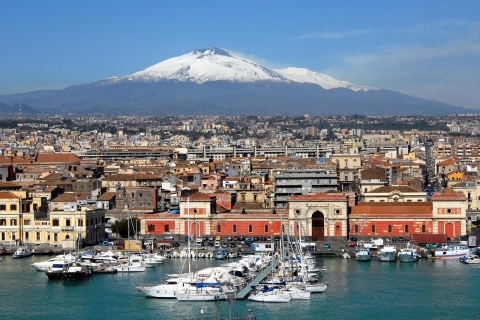 Von Catania aus: Aci Castello Segelbootstour mit AperitifVon Catania aus: Aci Castello Bootsfahrt mit Aperitif