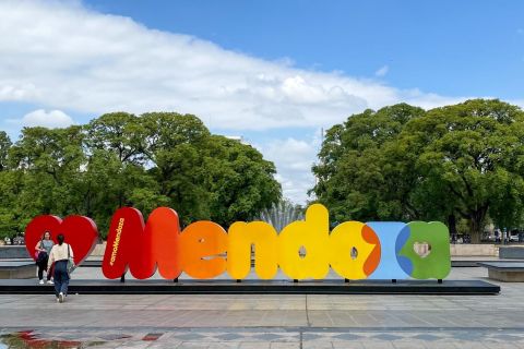 Excursão a pé por Mendoza: A história da cidade e do parque principal!