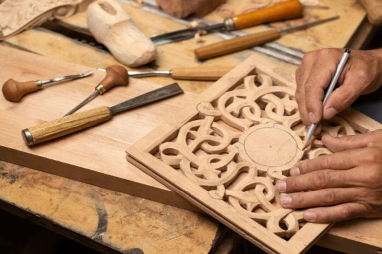 Kandy: City Tour with Temple of the Tooth & Lake Views