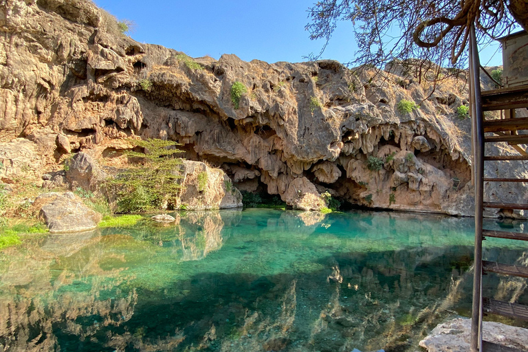 Salalah: West Side Private Tour with Off-Road Adventure