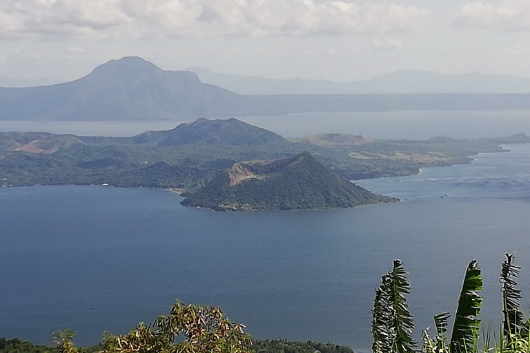 Au départ de Manille : Visite guidée en bateau du lac du volcan TaalEruption du volcan Taal et visite guidée en bateau