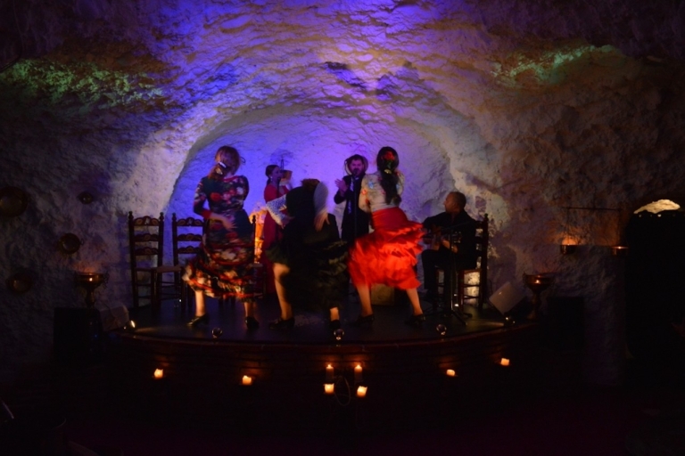 Grenada: Templo del Flamenco ShowGranada: Templo del Flamenco 20:00 Pokaz z drinkiem