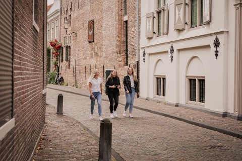 Wismar: Escape Tour - Selbst geführtes StadtspielEscape Tour auf Niederländisch