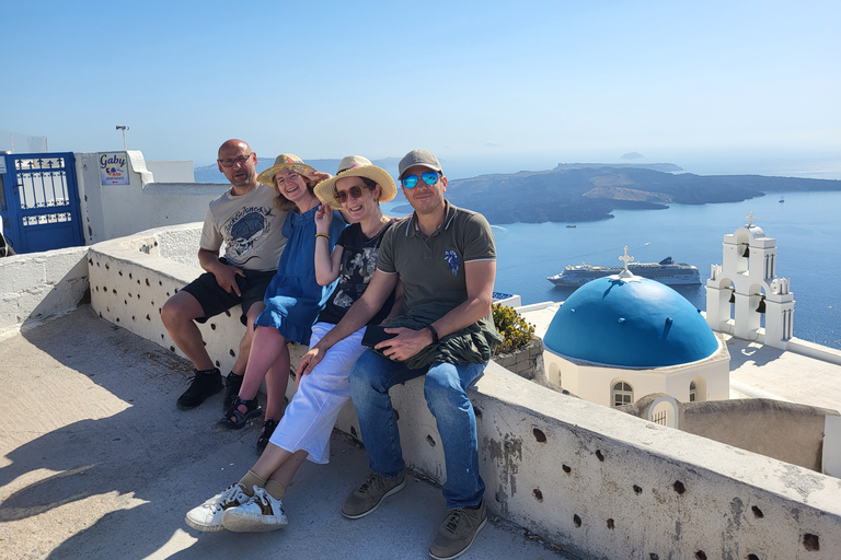 Santorini: Island Highlights Private Tour with Transfer