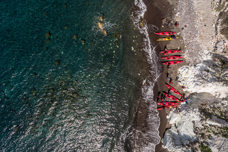 Santorin : kayak de mer et plongée en apnée avec déjeunerSantorin : kayak de mer et plongée en apnée avec déjeuner