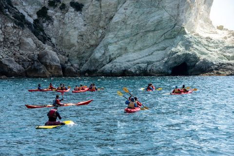 Santorin : kayak de mer avec déjeuner léger
