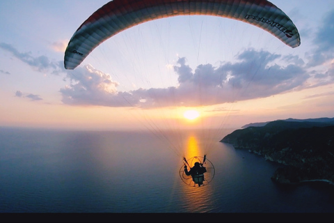 Corfu: Tandem Paratriking Flight over CorfuCorfu: Scenic Island Tandem Paragliding Flight