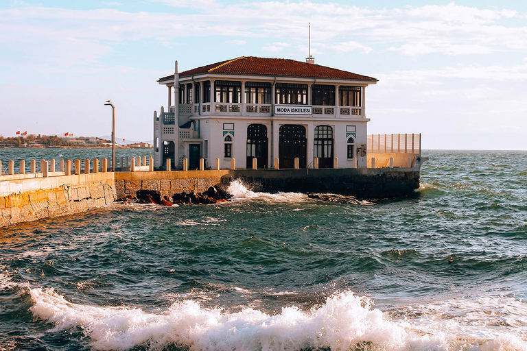 Istanbul: Asiatisches Üsküdar & Kadıköy mit Mittagessen