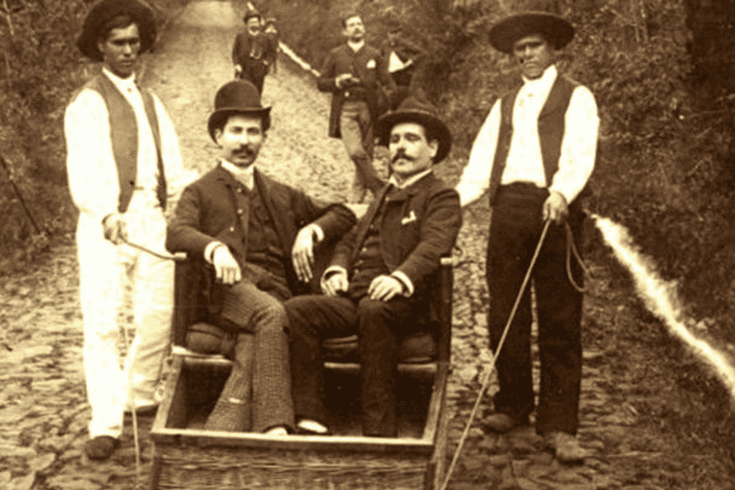 Funchal: Tuk Tuk Ride to Monte Funchal Toboggans