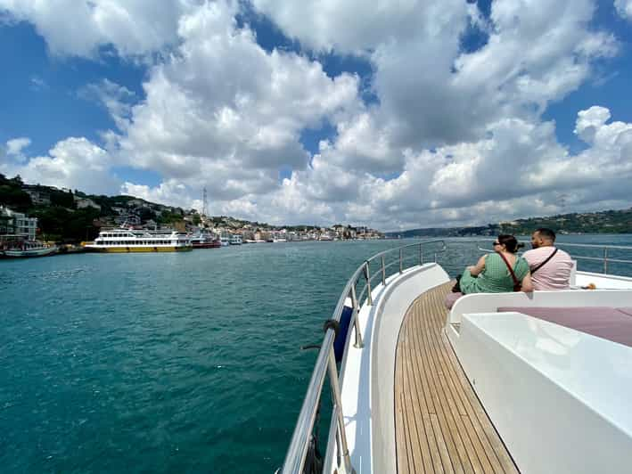 bosphorus yacht cruise with stopover on the asian side