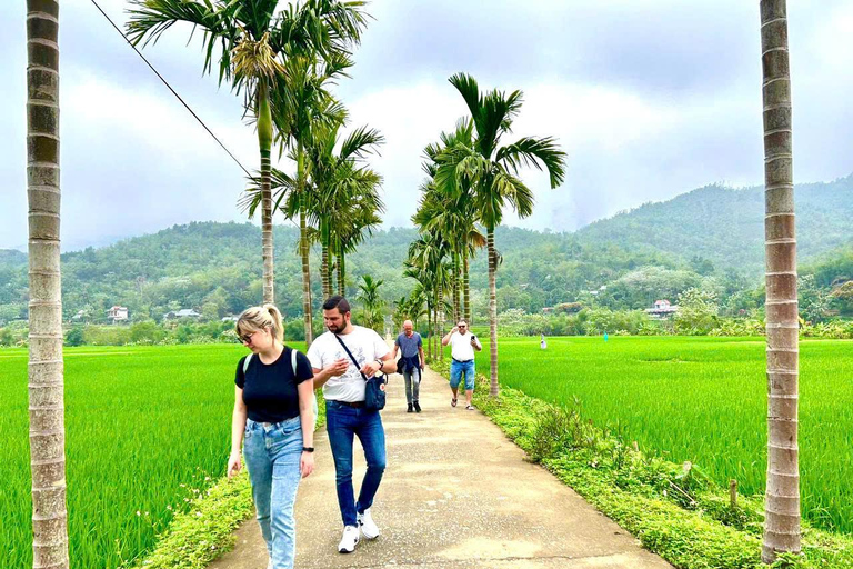 Hanoi/Ninh Binh: 2-Day Pu Luong Easy Trekking & Eco Retreat Option 3:(Small group) Stay in Eco-Resort with Balcony Room