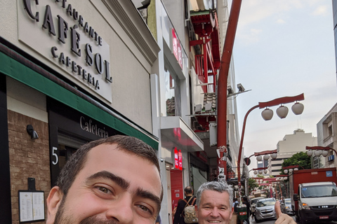 São Paulo: Liberdade & Bixiga Street Food Tour on Sundays