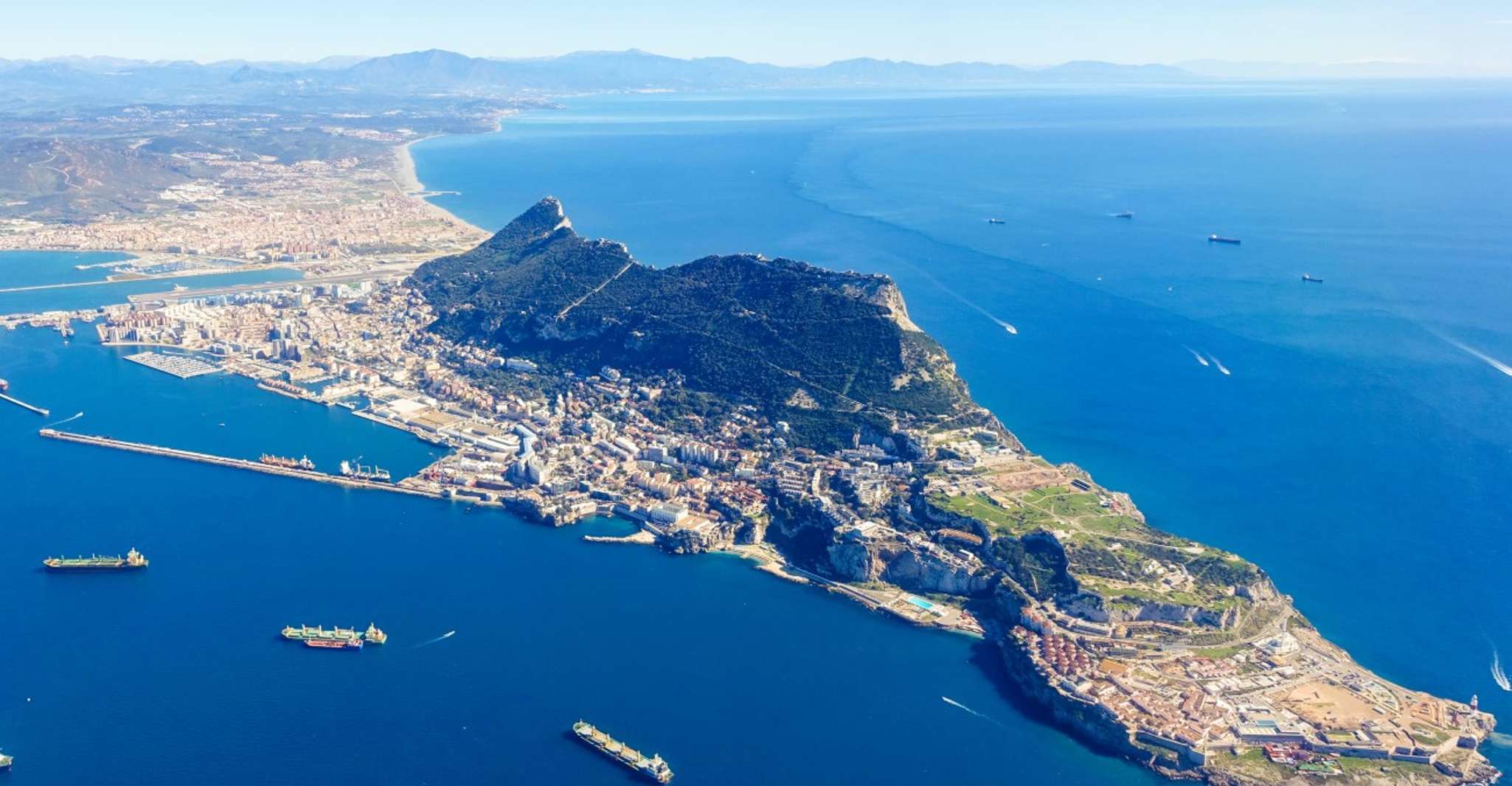 From Cadiz/El Puerto/Jerez: Gibraltar Sightseeing Day Trip photo 1