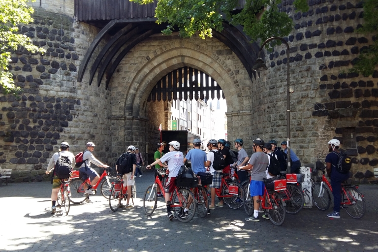 Cologne: visite guidée à vélo de 3 heuresCologne: visite guidée privée à vélo de 3 heures en allemand