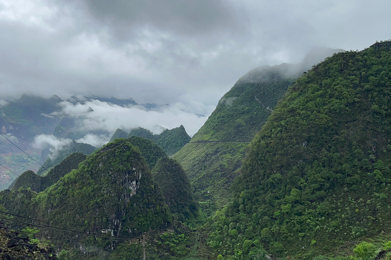 Von Hanoi aus: 4-tägige Ha Giang Loop Car Tour plus Videoschnitt