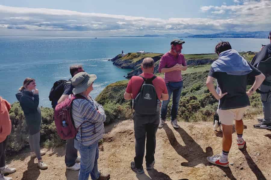 Dublin: Dublin Coastal Hike und Pints & Puppies. Foto: GetYourGuide