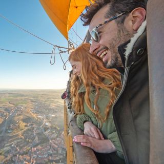 From Madrid: Segovia Hot Air Balloon and Guided Walking Tour
