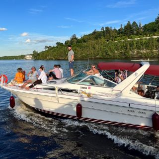 Ottawa: Afternoon, Sunset, or Night Yacht Tour with 1 Drink