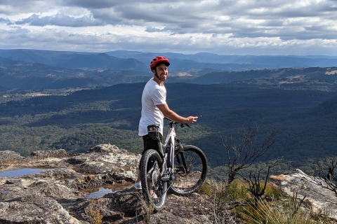 Montañas azules: paseo en bicicleta eléctrica de montaña, meseta de cuello estrecho