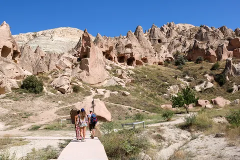 Cappadocia: Blue Tour Off the Beaten Track with Lunch