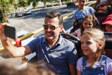 Palma de Mallorca: entradas para el autobús turístico con paseo en barcoExperiencia definitiva con entrada a la Catedral de Palma