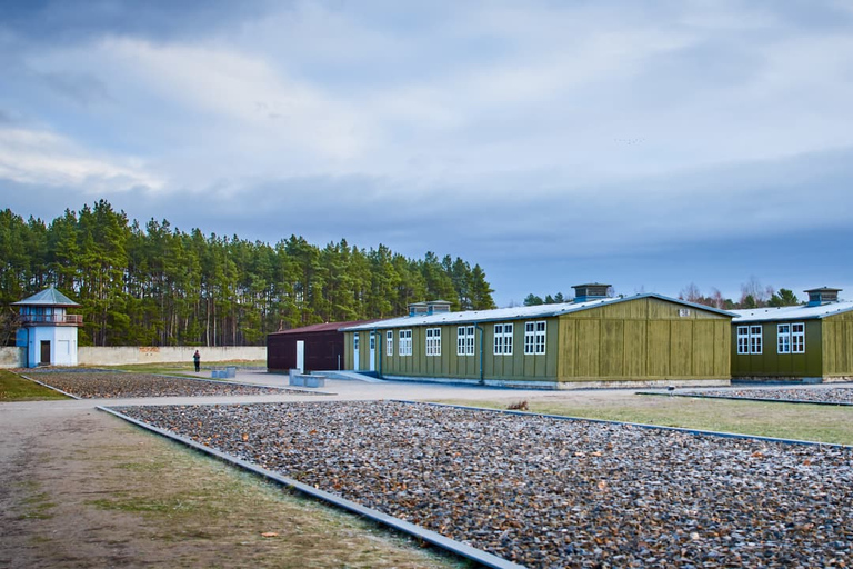 Berlin : visite du camp de concentration de Sachsenhausen et de PotsdamBerlin : mémorial de Sachsenhausen et visite de Potsdam en espagnol