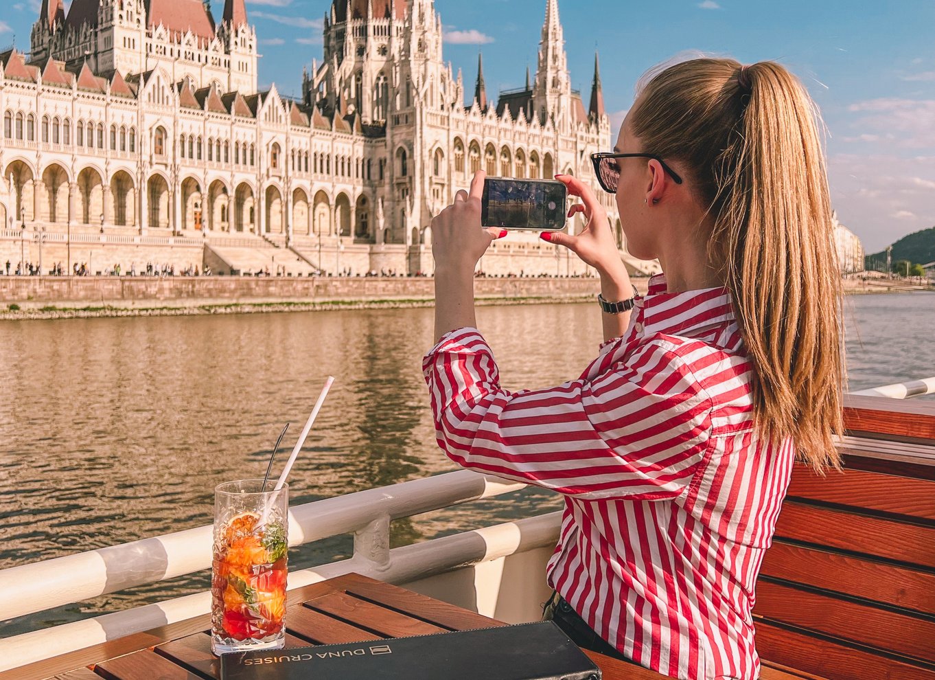 Budapest Boat Tour Panorama Cruises with Premium Prosecco Budapest