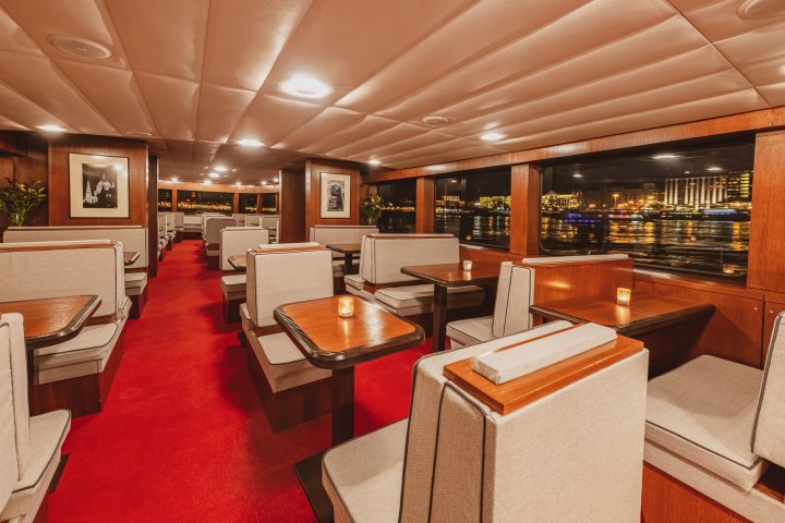 Elegant and Luxury Cruises &amp; Boats