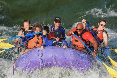 Jackson: Wyprawa raftingowa Snake River WhitewaterTratwa klasyczna dla 12 pasażerów
