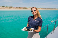 Broome, Catamaran Sunset Cruise avec canapes - Housity
