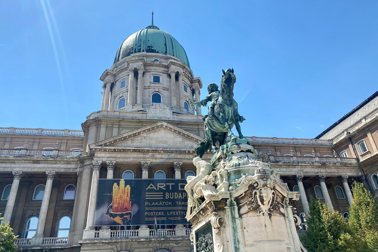 Budapeste: excursão a pé autoguiada pelo distrito do castelo