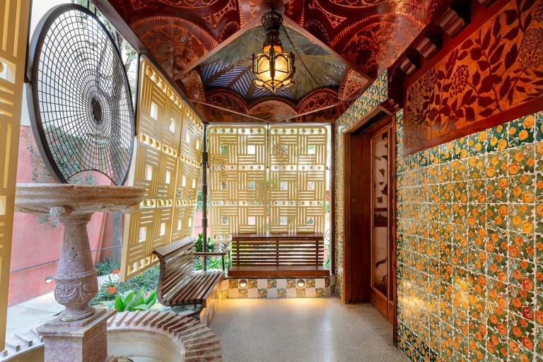 Barcelone : visite des maisons de Gaudí avec la Casa Vicens et la Casa MilàVisite guidée chinoise