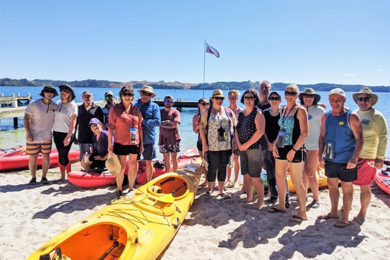 Rotorua : kayak et sources chaudes sur le lac Rotoiti