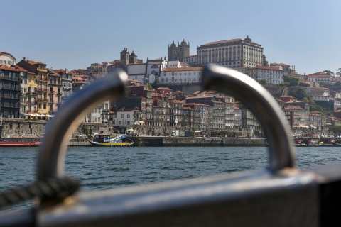 Porto: rejs po mostach i opcjonalna wizyta World of Discoveries50-minutowy rejs po mostach tradycyjną łodzią Rabelo