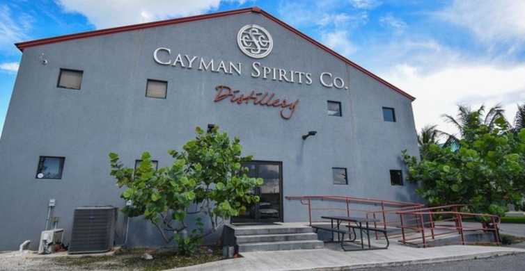 Grand Cayman: Distillery Tour with Rum and Vodka Tasting