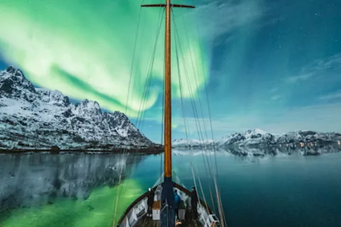 Tromso: Crociera di lusso per l'aurora boreale con vasca idromassaggio e cena