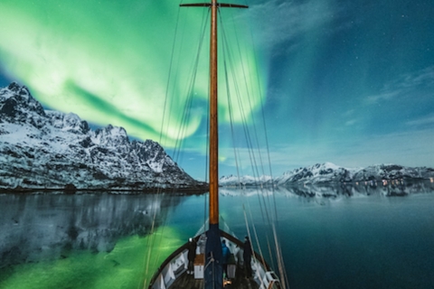 Tromso: Crucero de lujo por la Aurora Boreal con bañera de hidromasaje y cenaTour en grupo