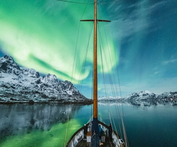 Tromso: Luxe Noorderlicht Cruise met Hot Tub & Diner