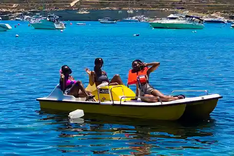 Marsaskala: Uthyrning av paddelbåtar i St. Thomas Bay