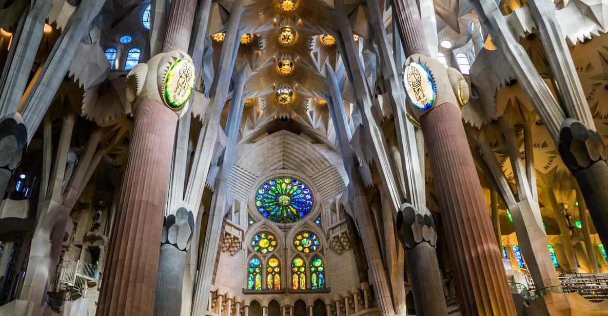 Barcelona tour de la Sagrada Familia y las casas de Gaudí GetYourGuide