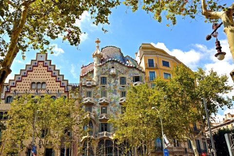 Barcelona: Sagrada Família and Gaudí Houses Tour Korean Tour