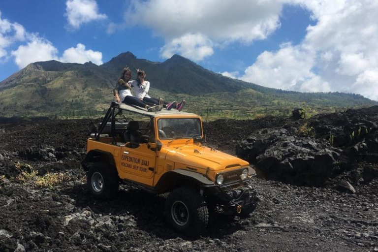 Kintamani: Jeep Sunrise Trekking with Hot Spring Kintamani 4WD Sunrise Tour with Natural Hot Spring Bath With Shuttle