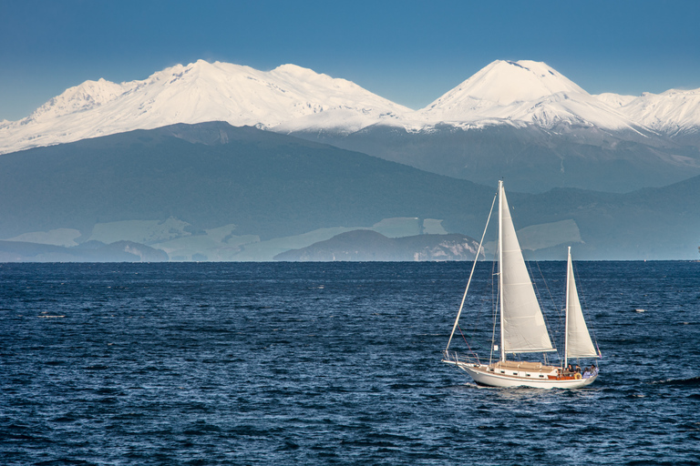 Taupo: Lake Taupo Maori Rock Carving Cruzeiro de 2,5 horasCruzeiro diurno