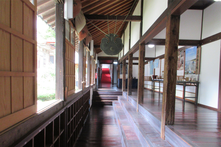 Kanazawa: Meditação Zen e Caligrafia com Carro PrivadoKanazawa: Meditação Zen e Caligrafia com carro particular