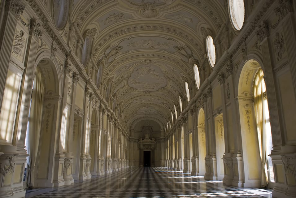 From Turin: La Venaria Reale Private Tour with Entry Ticket